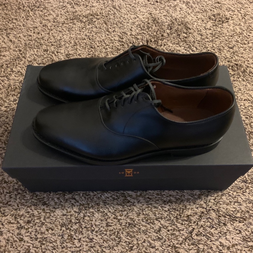 BRAND NEW NEVER WORN Allen Edmonds Carlyle Black